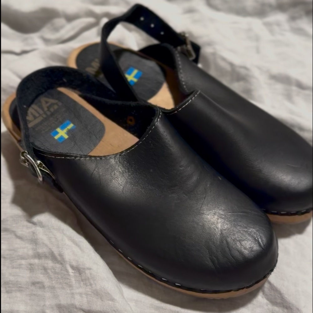 MIA black sling back clogs